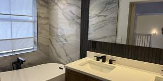 1085 River Birch Street Gallery 14