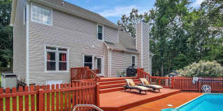 Room in 4 Bedroom Home at Daingerfield Dr Gallery 25