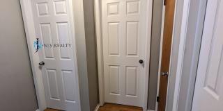 Must See 3/2/1 over 1000sf with tile/laminate floors, fresh paint, fenced yard and large living room!! Must See 3/2/1 over 1000sf with tile/laminate floors, fresh paint, fenced yard and large living room!! Gallery 9