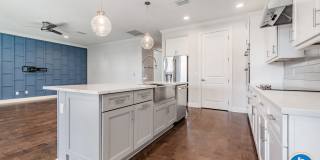 3104 W Bay Villa Ave Gallery 18