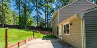 Spacious 3 bedroom home in desirable SW Durham! Super dog friendly with large fenced yard! Gallery 38