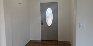 Beautiful Newly Renovated 3 Bedroom 2 Bath Home Gallery 3