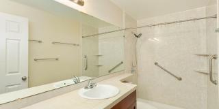Cozy 2 bedroom, 2 bathroom condo- Federal Way Area Gallery 26