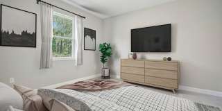 Spacious New 4BR Home Minutes from Northwest Softball Complex Gallery 9