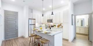 The Samford Glenn Gallery 29