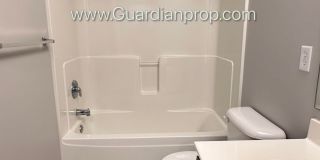 Spacious Eden Prairie Town Home, 2 Car Garage, Primary, 4 Baths, Fireplace Gallery 19