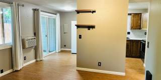 Charming Updated Condo in Great Location Gallery 14