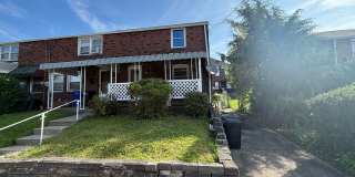 Modern Rental - Swissvale Gallery 1