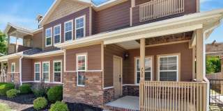 4 Bed 3 Bath Townhome located close to University! Gallery 3