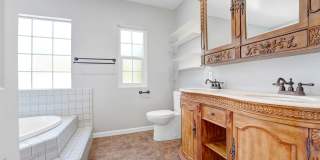 Beautiful 3 bed 2.5 Bath House- La Crescenta/Glendale Gallery 1