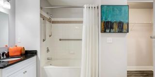 Metro Marina Bay Gallery 26