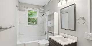 4 Bedroom/1 Bathroom Home with Fenced Yard Available in SE Roanoke! Gallery 19