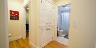 Charming 4 Bedroom-No Broker Fee Gallery 5