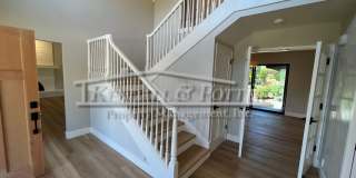 Beautifully Remodeled 4 Bed/2 Full Bath + 2 1/2 Bath Country Club Park Home Gallery 5