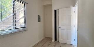 2012 E 7th Street Gallery 14