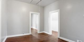 1023 W 37th Street Gallery 12