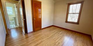 3 Bedroom / 2 Bath Home - Bespoke Elegance in the University District! Gallery 6