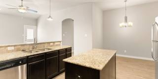 AVAILABLE NOW! Beautiful 3 Bedroom Duplex Located in New Braunfels, Texas! Gallery 7