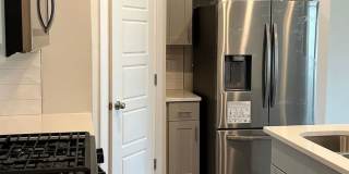 Desirable 3/2.5 Townhome Available Now! Gallery 10