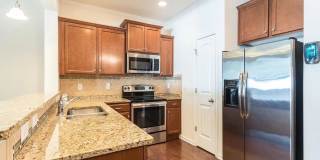 Room in 4 Bedroom Home at Warm Springs Ln Gallery 3