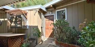 Utilities Included! Charming Studio Near Dominican University Gallery 1
