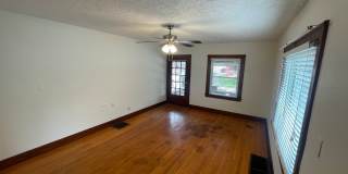 1 Bedroom House Near Columbian Park Gallery 9