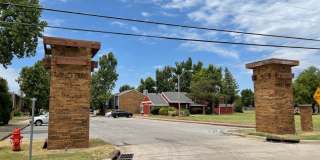 3 bed 2 bath town home in Putnam City Schools! All appliances Gallery 1