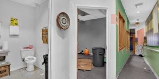 1118 E COLUMBIA Avenue Gallery 8