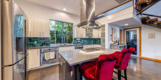 Gorgeous Fully Furnished Home in Brentwood - Short Term Lease Options Available Gorgeous Fully Furnished Home in Brentwood - Short Term Lease Options Available Gallery 12