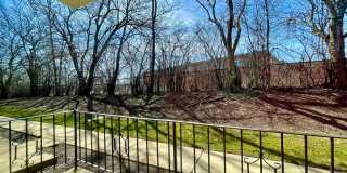 RENOVATED APARTMENT WITH IN-UNIT WASHER-DRYER & GARAGE PARKING! Gallery 13