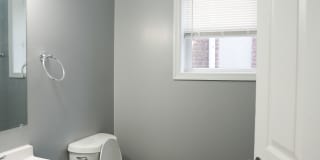 2120 N Fulton Ave Gallery 14