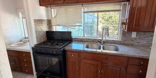 Charming 1BR Duplex in Sacramento Gallery 1