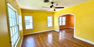 *MOVE IN SPECIAL* Charming 2BR Home with Solar Panels & Beautiful Wood Floors! Gallery 6