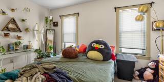 139 DAVIS Street Gallery 18