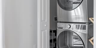 8118 BAYMEADOWS Circle Gallery 8