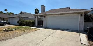 3 Bedroom / 2 Bathroom | Single-Family Home in South Sacramento Gallery 1