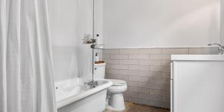 142 Heck Avenue Gallery 28