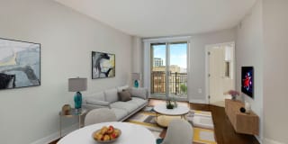 Spinnaker Bay at Harbor East Gallery 2