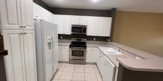 Lovely Townhome in Gate Community! Gallery 7