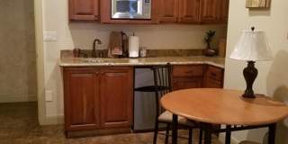 Beautiful Corner Lot! FULLY FURNISHED! Available Now!! Gallery 5