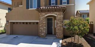 Spacious 3-Bedroom Dixon Home with Loft, Solar  Open Floor Plan Gallery 1