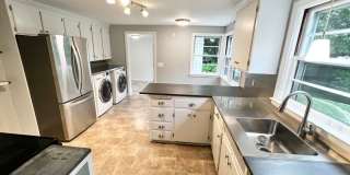 Main Street, Glastonbury single family home Gallery 11