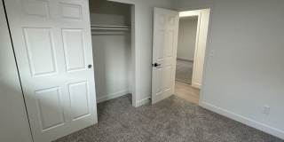 Stunning 2BD/1BA Condo w Garage - Prime Location! Gallery 14