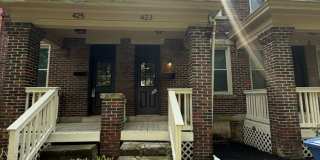 2 Bed / 2 Bath with Private Garage & Fenced Yard Gallery 1