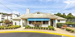 Sedgefield Square Gallery 11
