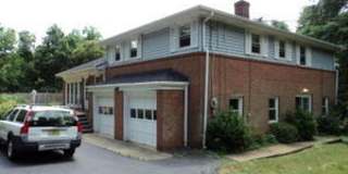 Roomy 3 Bedroom Viewmont Court Home! 2 Car Garage and a Pool! Gallery 3