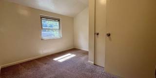 Beautiful 3-Bedroom Duplex in Castle Shannon! Back Yard, Central A/C & More! Call Today! Gallery 11