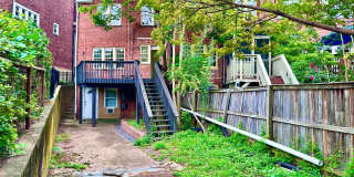 Spacious 6 bedroom 3.5 bath Tudor Townhouse w/Deck close to Georgetown University & Hospital Gallery 60