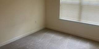 End unit townhome in Stonebrook Gallery 16