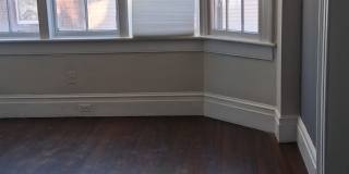 204 Main St Gallery 1